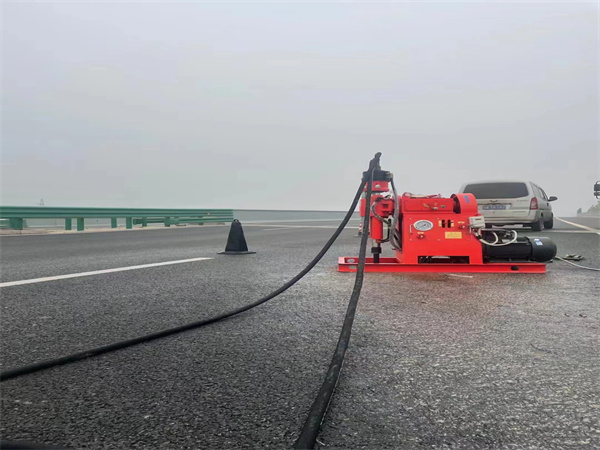 瑞金马路路基路面开裂下沉注浆加固灌浆